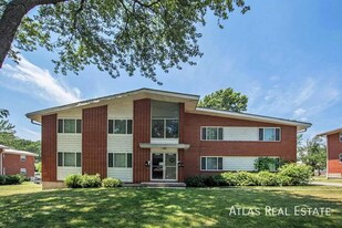 6654 Maywood Ave in Raytown, MO - Building Photo