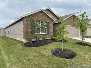 10583 Penelope Way in Converse, TX - Building Photo - Building Photo
