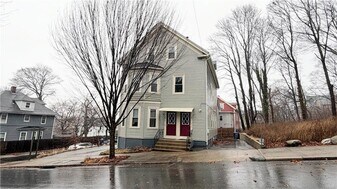 78 Cypress St in Providence, RI - Building Photo