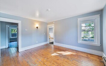 308 Colchester Ave in Burlington, VT - Building Photo - Building Photo
