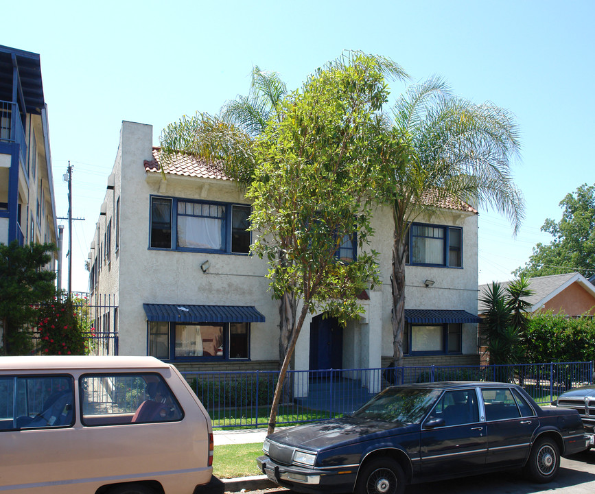 1643 Locust Ave in Long Beach, CA - Building Photo