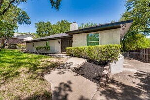 3403 Sheffield Dr in Arlington, TX - Building Photo