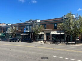 520 N Milwaukee Ave in Libertyville, IL - Building Photo