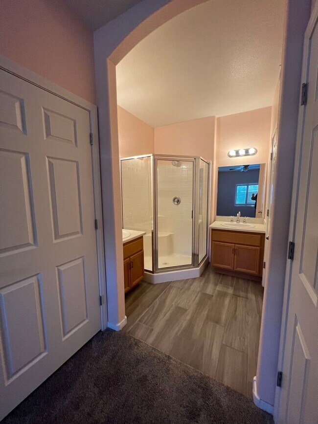 7701 W Robindale Rd, Unit 7701 West Robindale Road Unit#127 in Las Vegas, NV - Building Photo - Building Photo