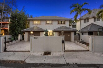 1421 Ponce de Leon Dr in Fort Lauderdale, FL - Building Photo - Building Photo