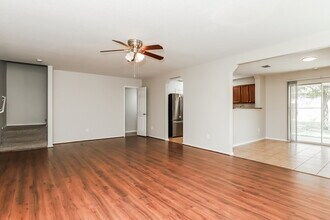 11911 Pure Silver in San Antonio, TX - Foto de edificio - Building Photo