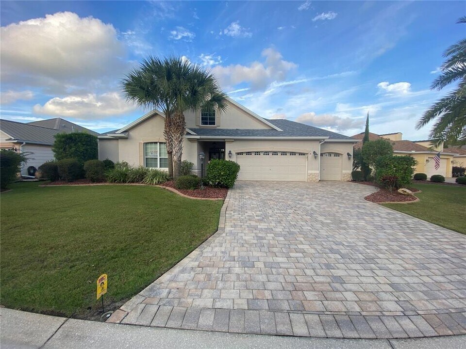 627 Quinby Way in the Villages, FL - Building Photo