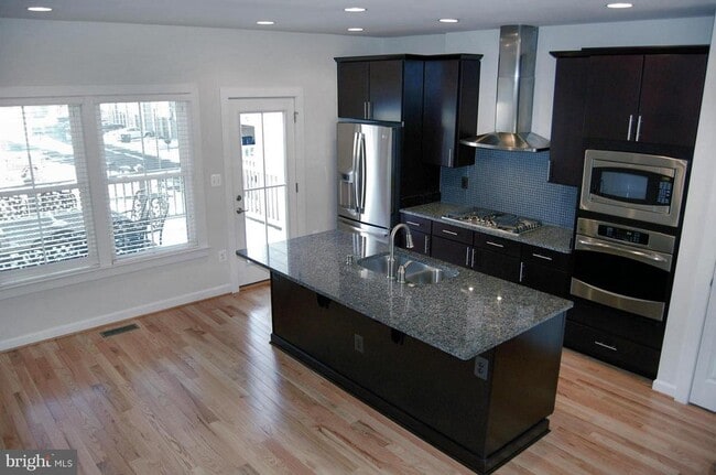 44692 Collingdale Terrace in Ashburn, VA - Building Photo - Building Photo
