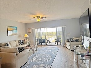 1200 Country Club Dr in Largo, FL - Building Photo - Building Photo