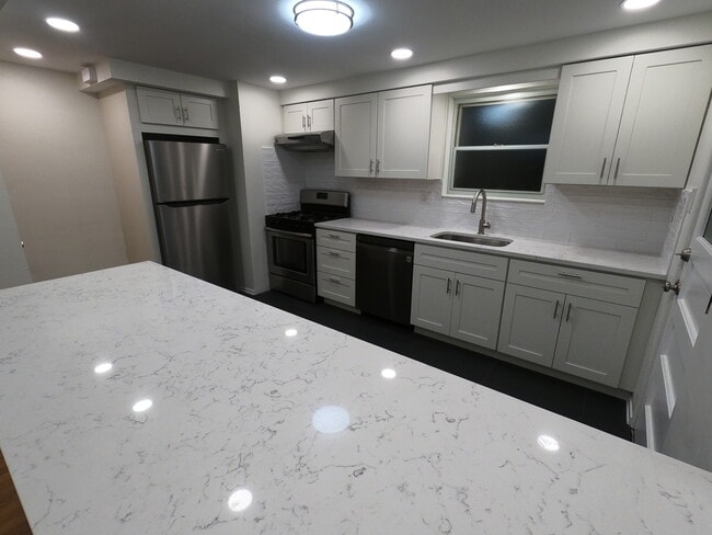 property at 1714 Fair Acres Ave