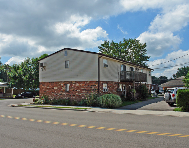 42 N Broadway St in Farmersville, OH - Building Photo - Building Photo