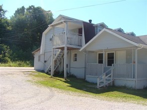 1697 Oil City Rd in Glasgow, KY - Building Photo - Building Photo