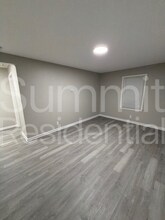 3031 Linwood Ave in Louisville, KY - Foto de edificio - Building Photo