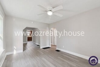 3907 Lagrange St in Toledo, OH - Building Photo - Building Photo