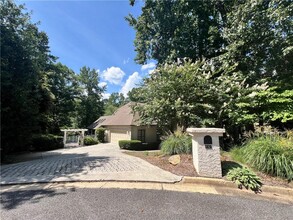 5630 Sandown Way in Duluth, GA - Building Photo - Building Photo