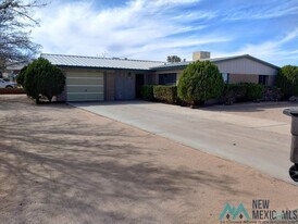 1012 S Saddler St in Deming, NM - Building Photo