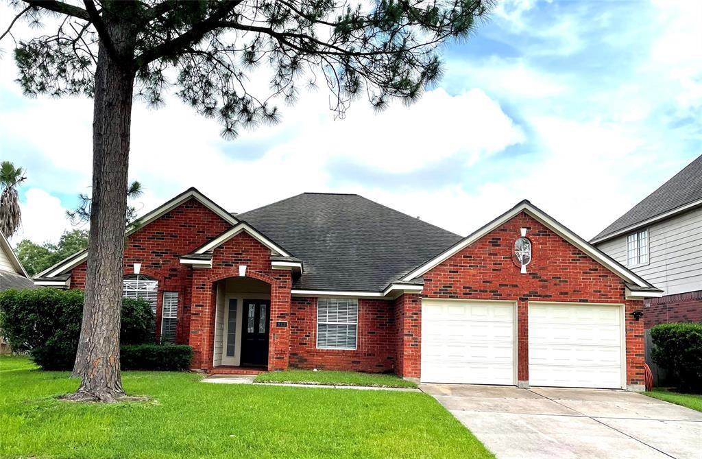 811 Prairie Brook Ct in Houston, TX - Building Photo