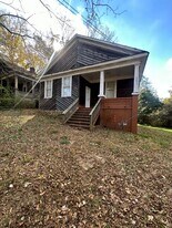 17 Twine St in Anniston, AL - Building Photo
