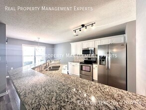 7603 Rolling Meadows Ln in Huntersville, NC - Building Photo - Building Photo