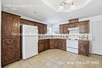 1406 Orlando St, Unit 4 in Edinburg, TX - Foto de edificio - Building Photo