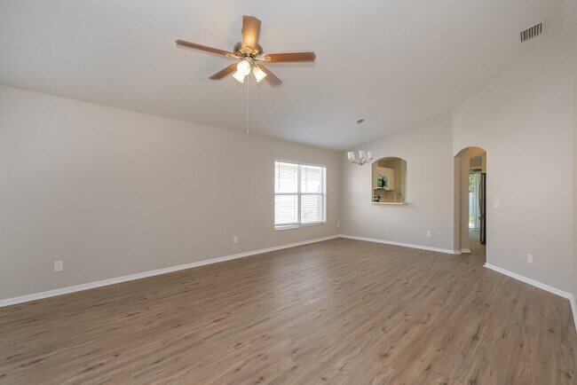 8501 Quarter Horse Dr in Riverview, FL - Building Photo - Building Photo
