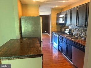 12 Pine Woods Ct in Reading, PA - Building Photo - Building Photo