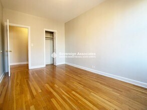 590 Fort Washington Ave in New York, NY - Building Photo - Building Photo