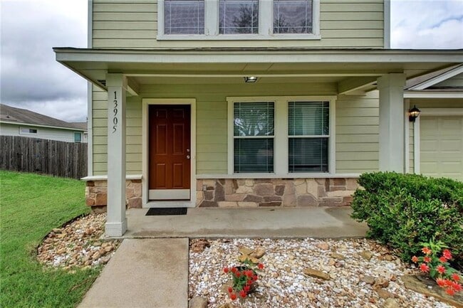 13905 Briarcreek Loop in Manor, TX - Building Photo - Building Photo