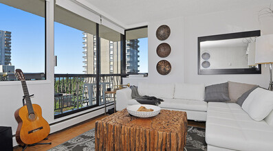 2040 Nelson St in Vancouver, BC - Building Photo - Building Photo