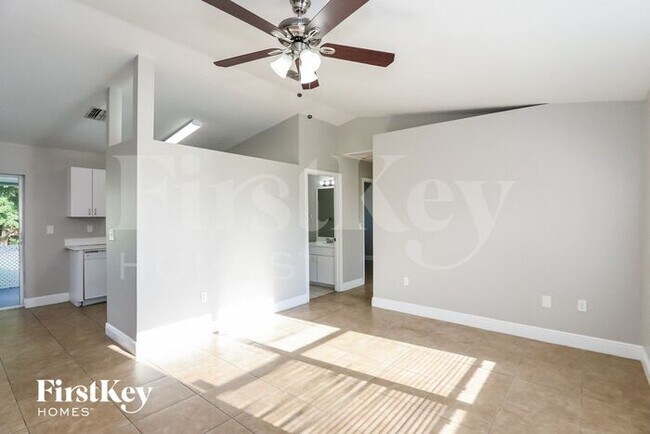 2017 NE 7th Ave in Cape Coral, FL - Building Photo - Building Photo