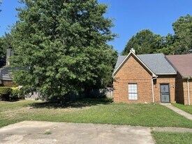 6925 Maury Dr in Olive Branch, MS - Building Photo