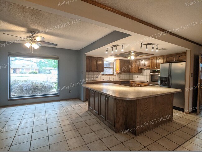 2009 Colonial Pkwy in Clovis, NM - Building Photo - Building Photo