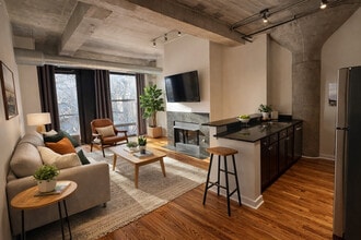 1069 W 14th Pl in Chicago, IL - Building Photo - Building Photo