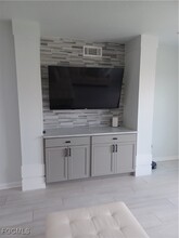 23540 Walden Center Dr in Bonita Springs, FL - Building Photo - Building Photo