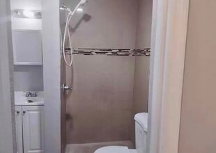 1275 NW 58th Ave, Unit 1 in Lauderhill, FL - Foto de edificio - Building Photo