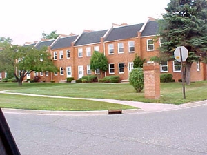 Colonial Manor Apartments in Saginaw, MI - Foto de edificio