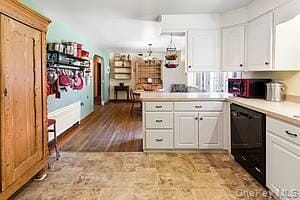 178 Barnes Rd in Moriches, NY - Building Photo - Building Photo