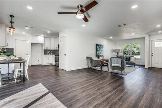 6220 Blarwood Dr in Austin, TX - Building Photo - Building Photo