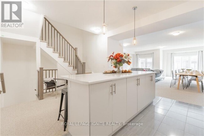 9 Ridgeside Ln in Hamilton, ON - Building Photo - Building Photo