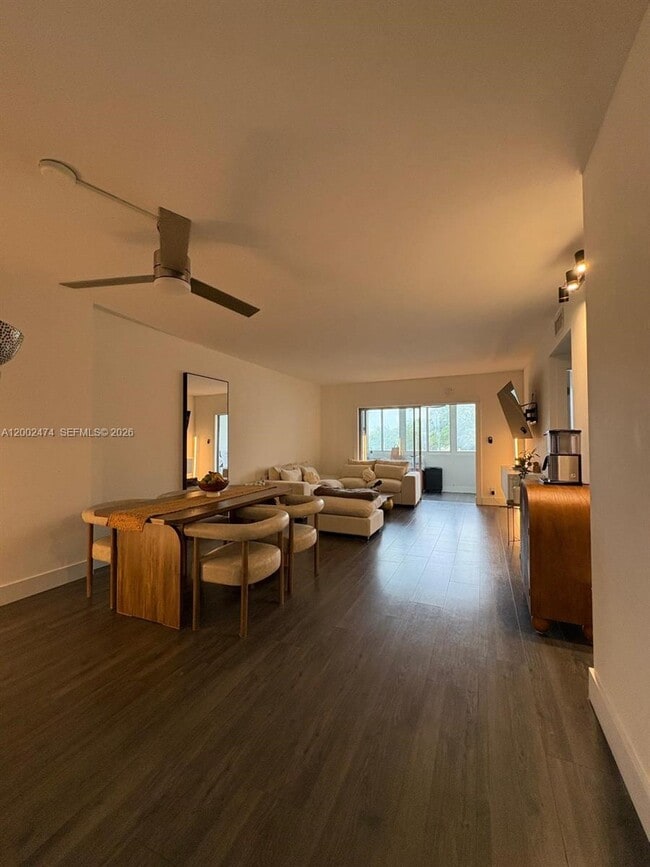 property at 4200 Hillcrest Dr