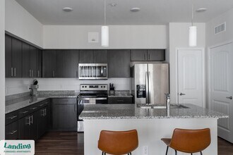 1601 S Heatherwilde Blvd, Unit 1233 in Pflugerville, TX - Foto de edificio - Building Photo