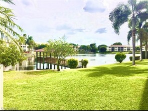 3150 Binnacle Dr in Naples, FL - Building Photo - Building Photo