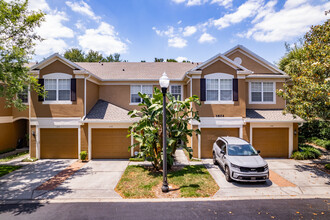 Vistas At Stonebridge Commons Condominiums in Orlando, FL - Foto de edificio - Building Photo