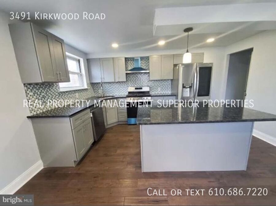 3491 Kirkwood Rd in Philadelphia, PA - Building Photo