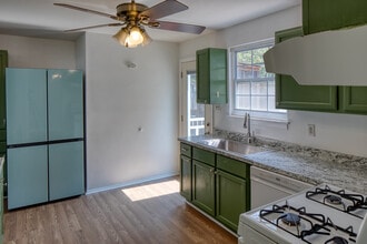 28 Silverstone Cir in Savannah, GA - Building Photo - Building Photo