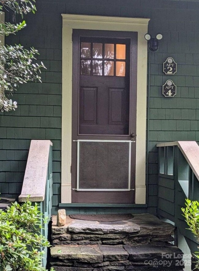 property at 220 Melrose Cir
