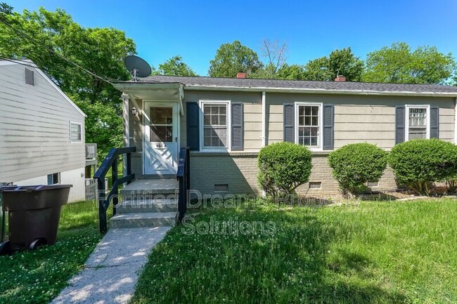 property at 901 Grayland St