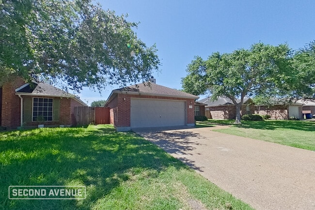 property at 3818 Kitty Ln