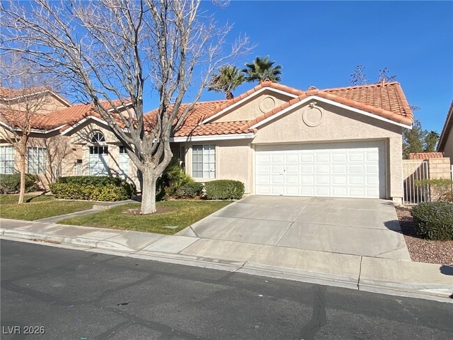 8090 Kinsella Way in Las Vegas, NV - Building Photo - Building Photo