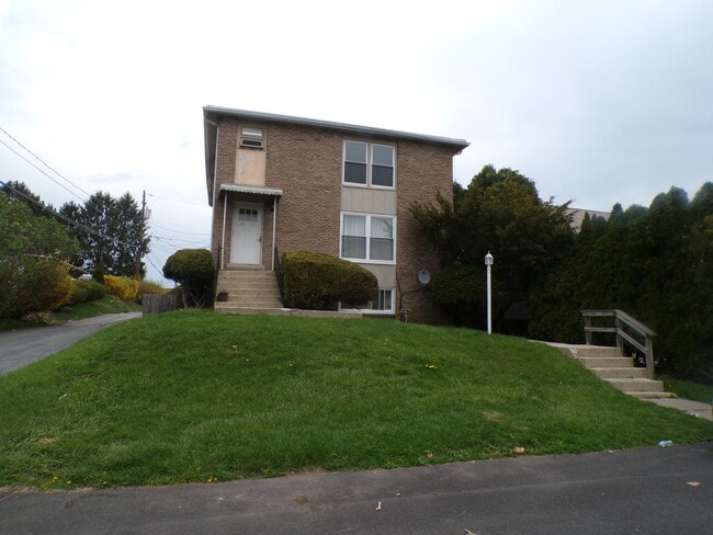 1337 W Livingston St, Unit 1337 W Livingston St Apt 3, Unit 1337 W Livingston St Apt 3